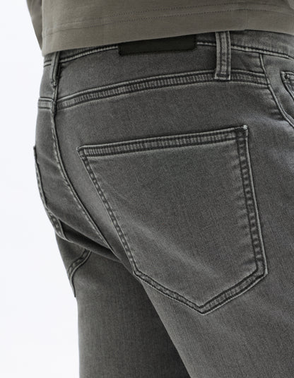 Celio* Men Grey Solid Straight Fit Cotton Jeans
