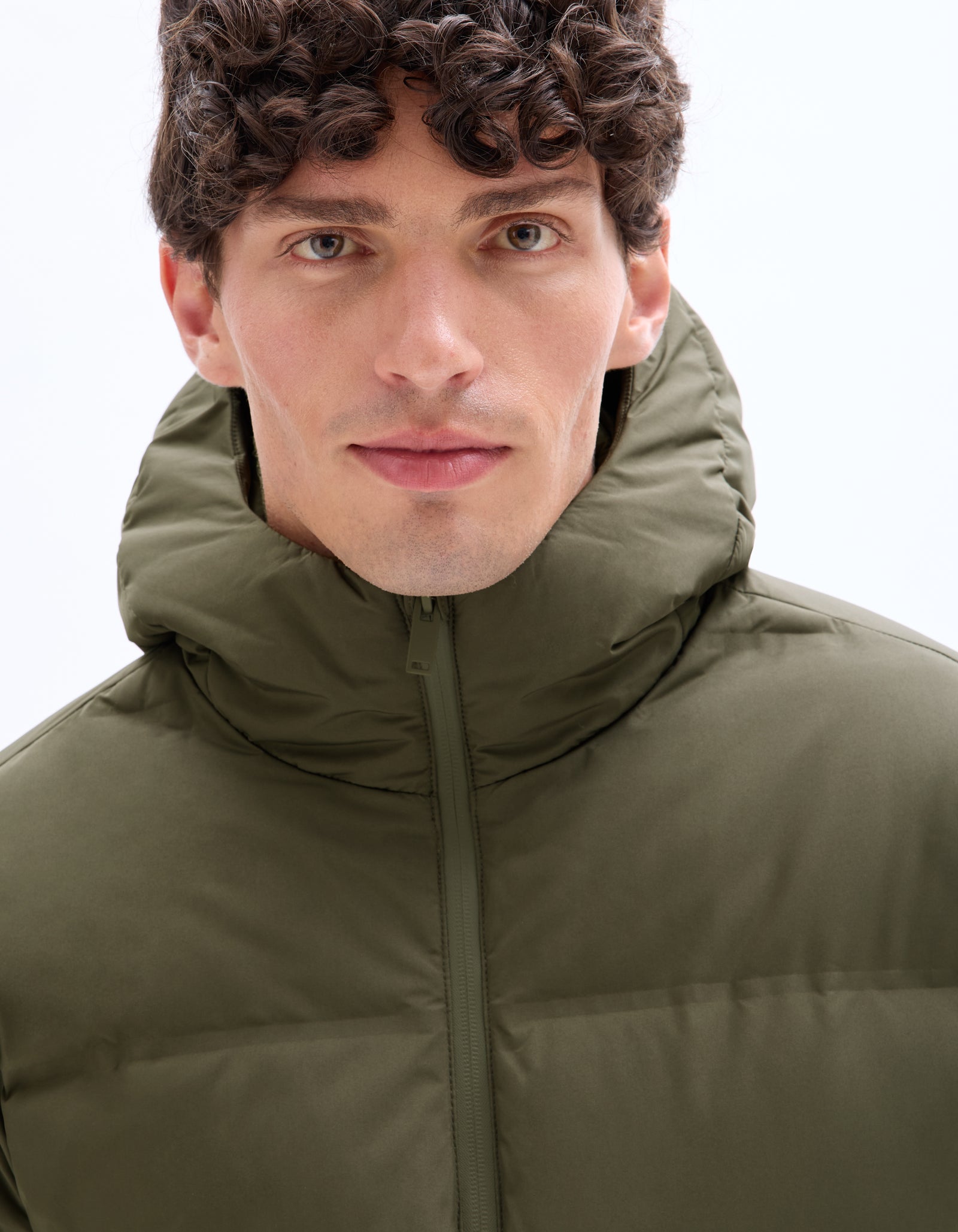 Regular Fit 100% Polyester Solid Hooded Jackets
