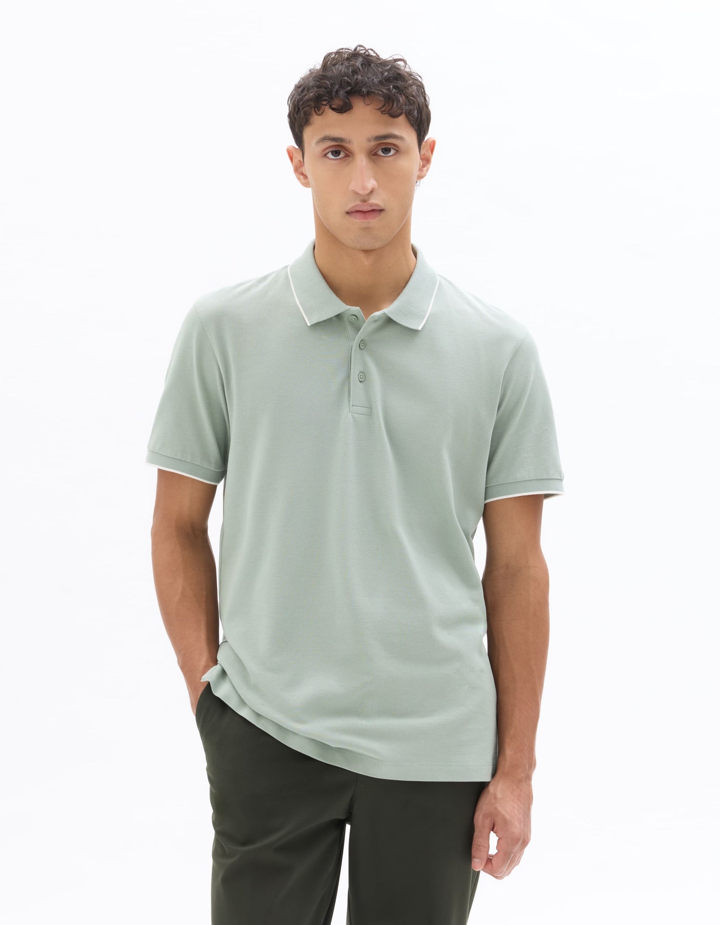 Celio Solid Regular Fit Cotton Green Tshirts