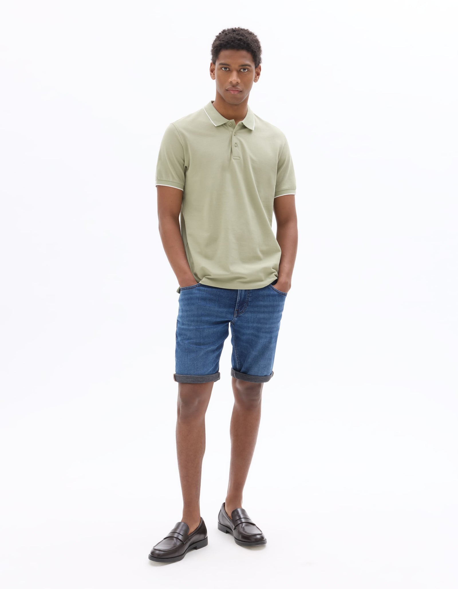 Celio Solid Regular Fit Cotton Green Tshirts