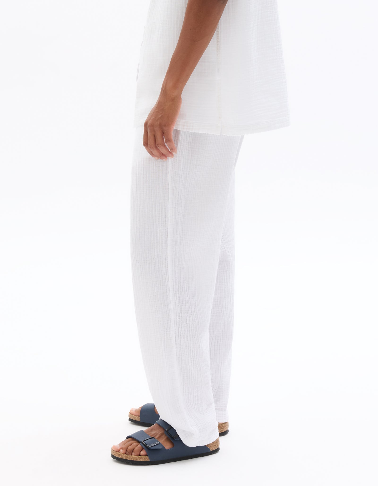 Celio Solid  Cotton White Casual Trouser
