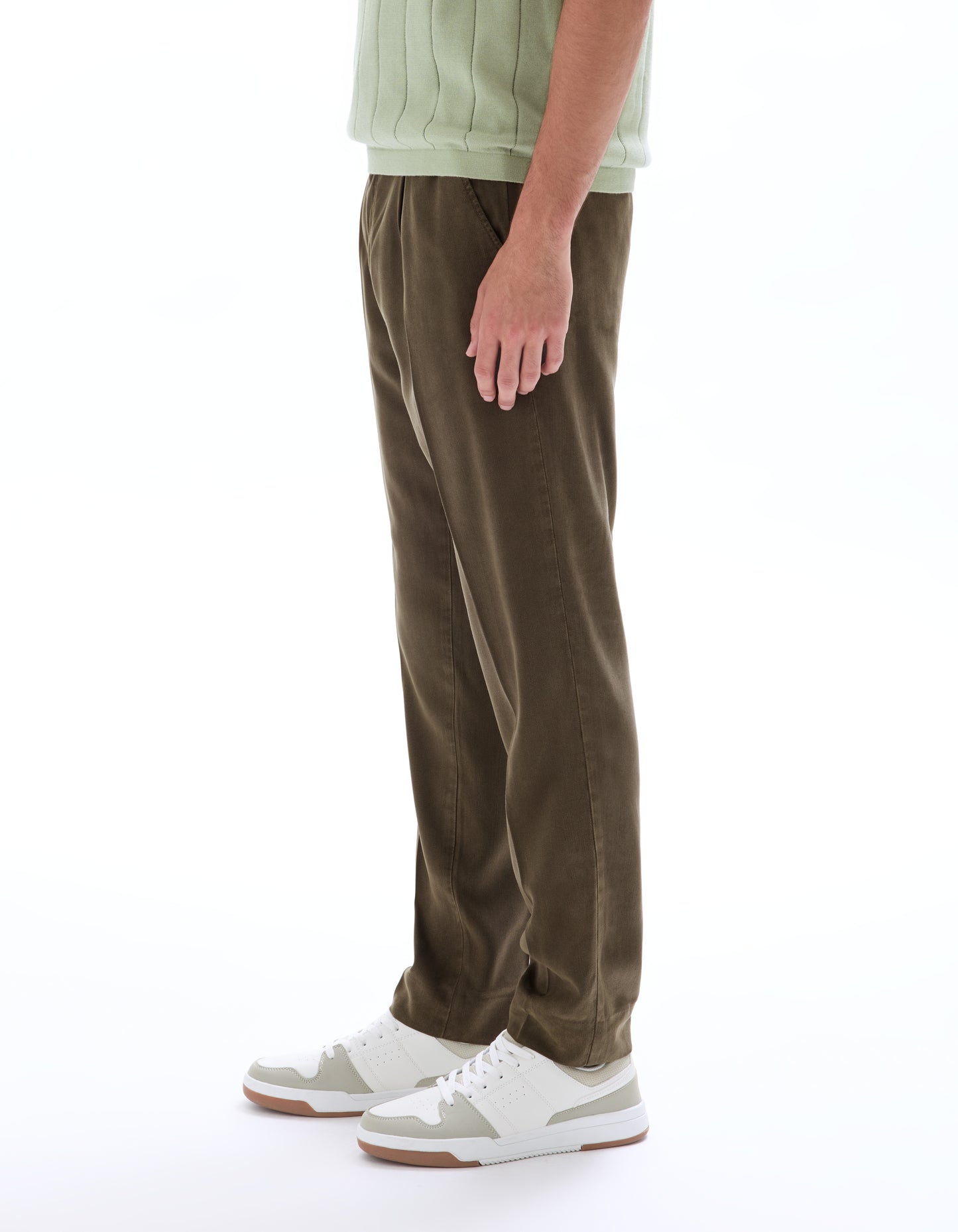 Celio* Men Olive Straight Fit Viscose Rayon Tencel Trouser