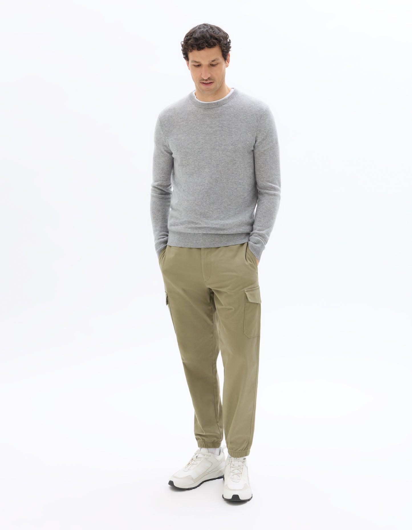 Celio* Olive Straight Fit Solid Cotton Men Trousers