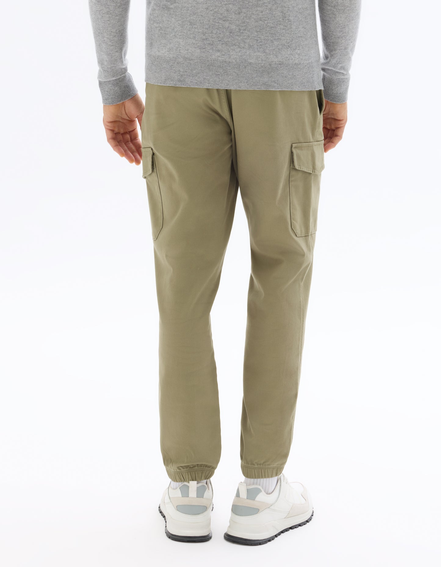 Celio* Olive Straight Fit Solid Cotton Men Trousers