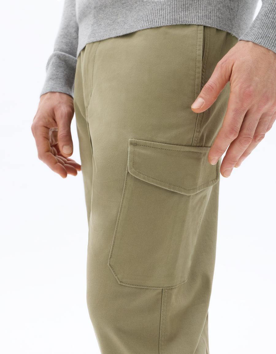 Celio* Olive Straight Fit Solid Cotton Men Trousers