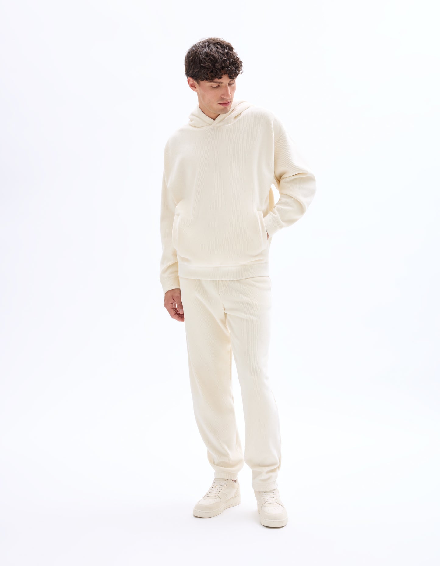 Celio Mens White Solid Oversize Fit Polyester Jogger