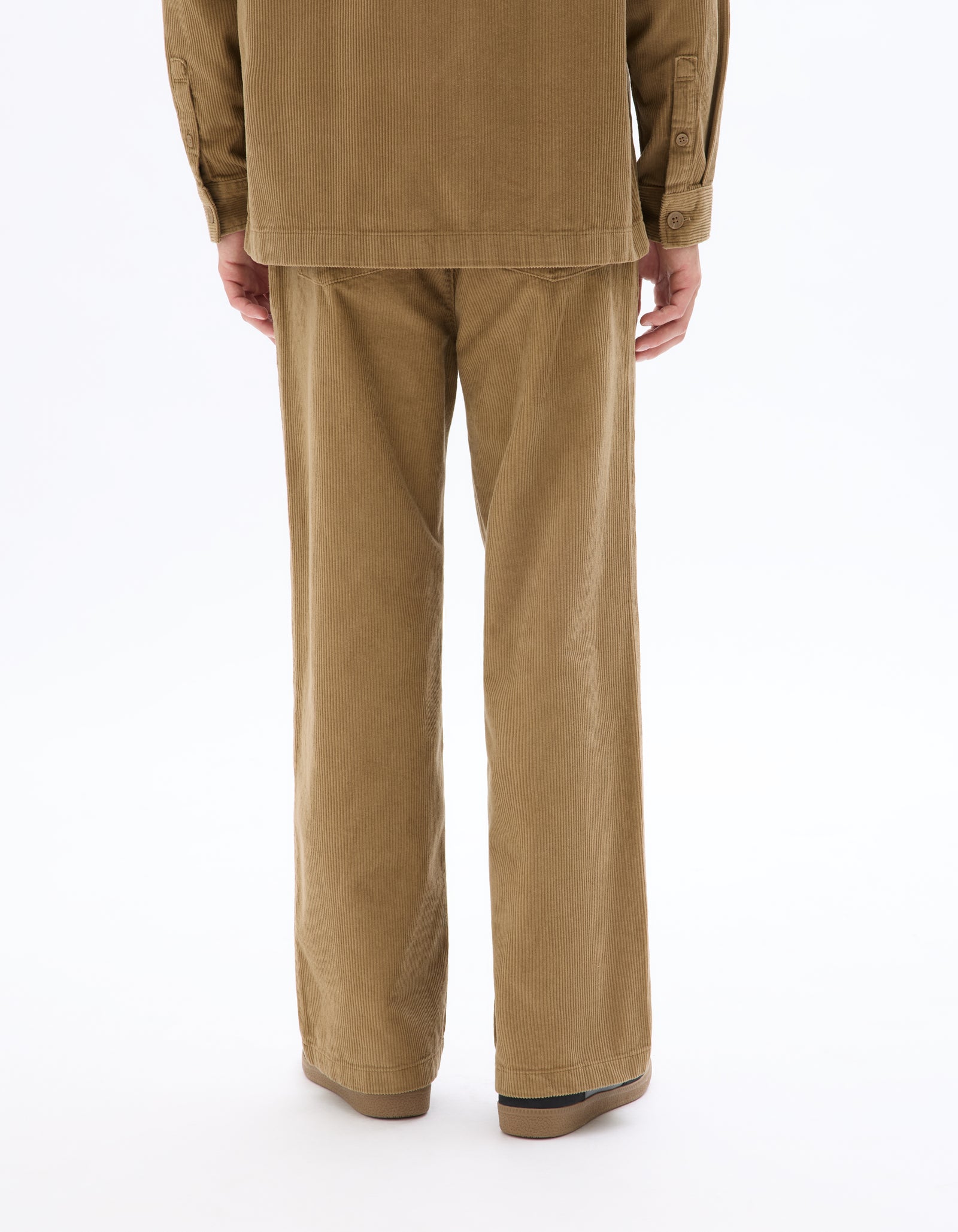 Celio* Men Brown Solid Loose Fit Cotton Trousers