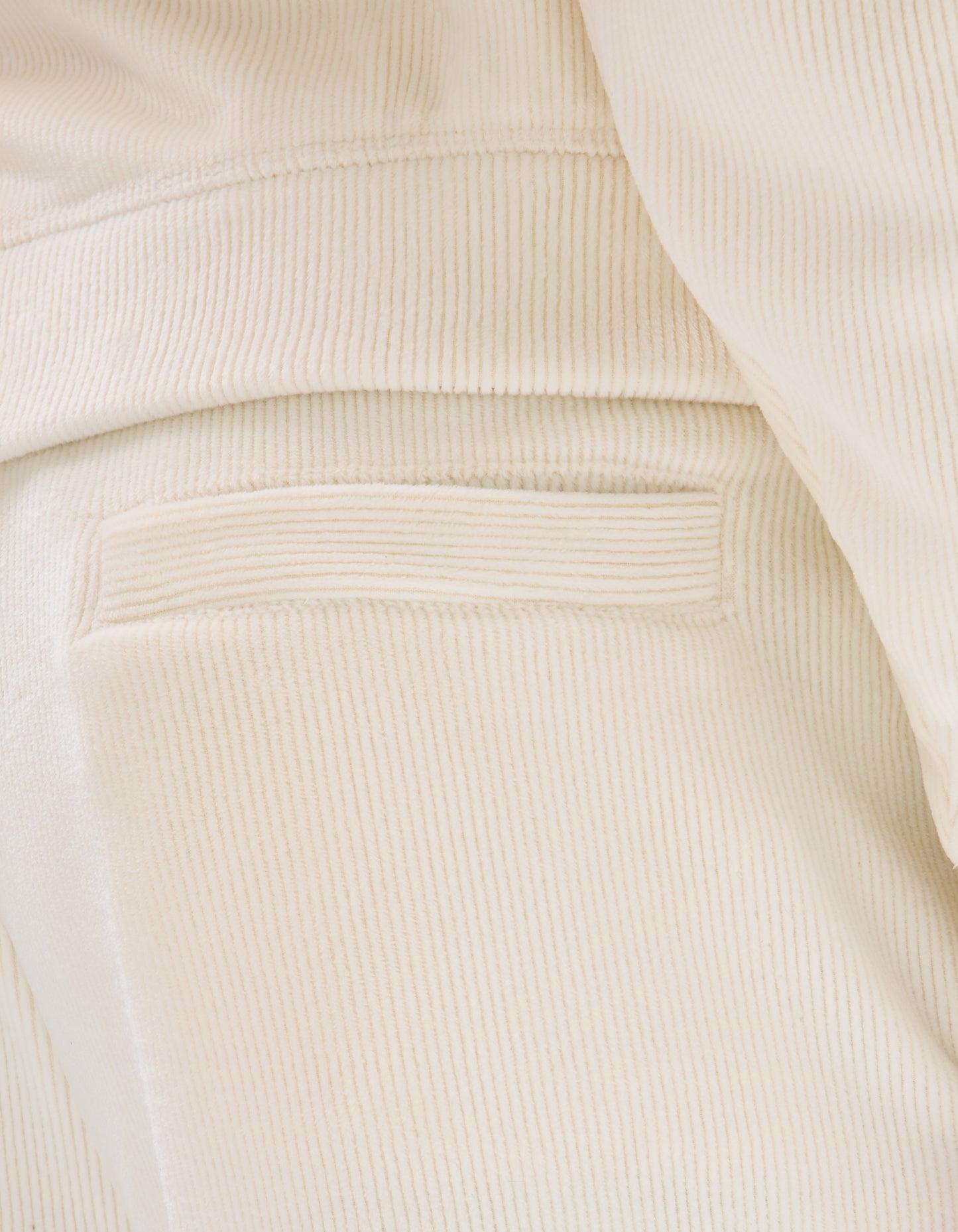 Celio Mens White Solid Oversize Fit Polyester Jogger