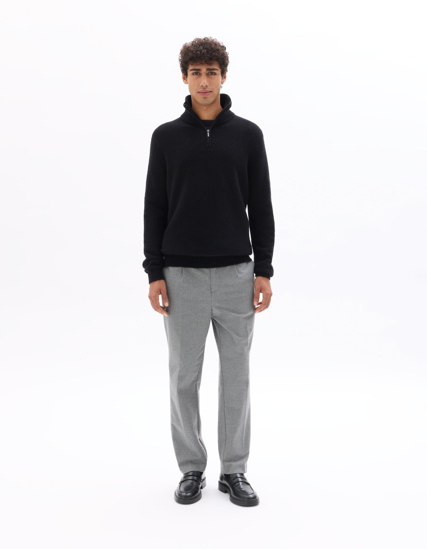 Celio Men Grey Solid Straight Fit Poly-Blend Trousers
