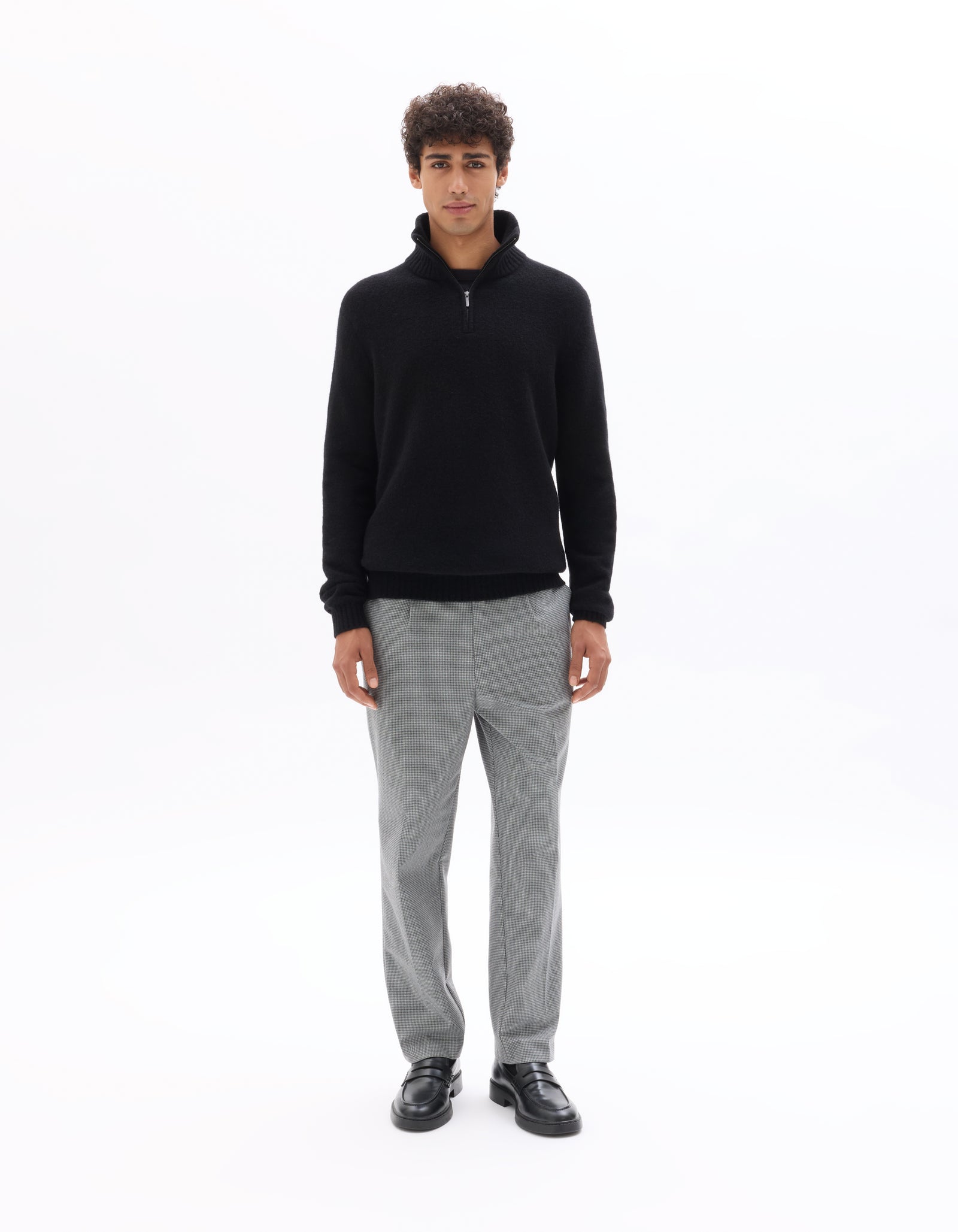 Celio Men Grey Solid Straight Fit Poly-Blend Trousers