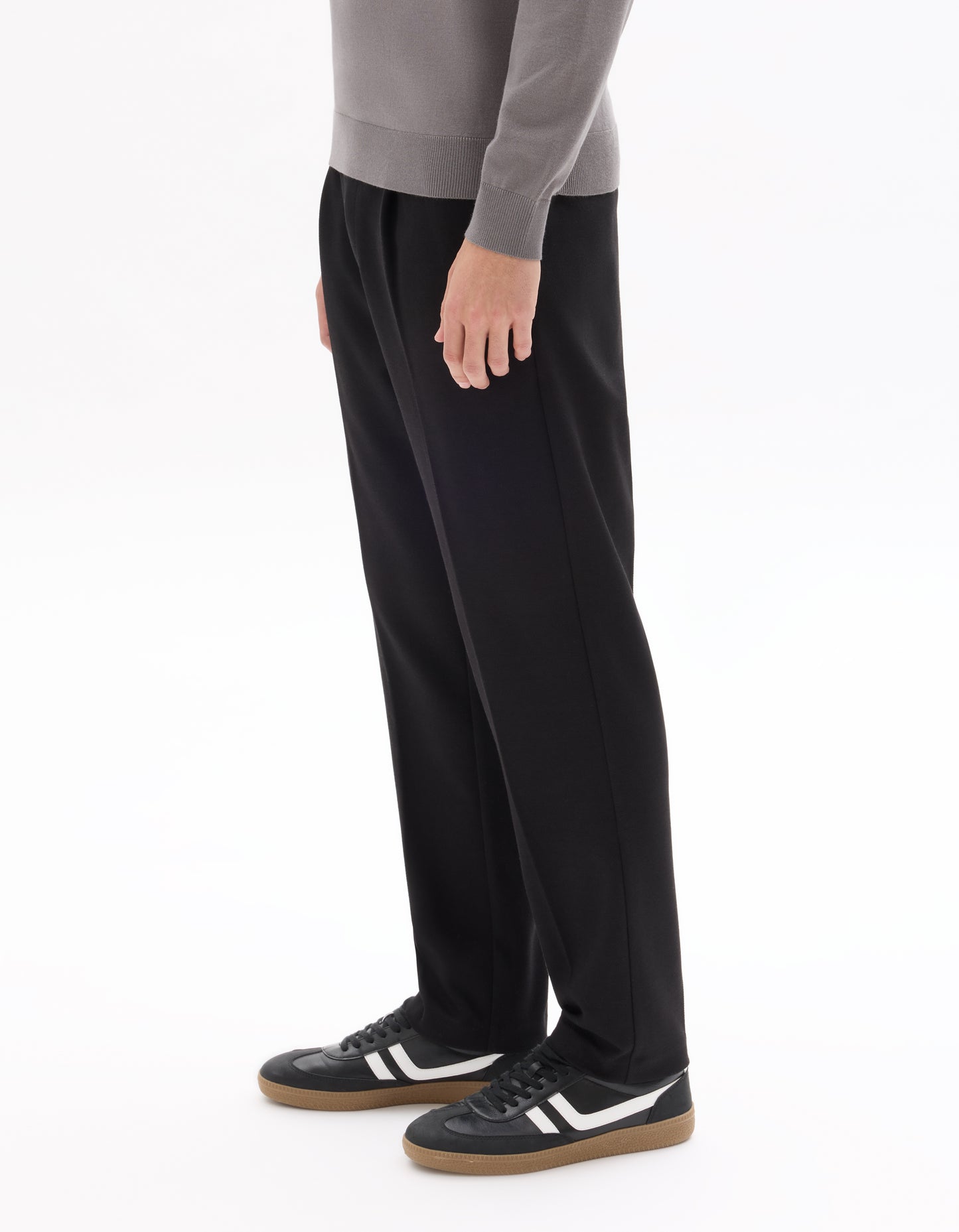 Celio* Men Straight Fit Black Solid Cotton Trousers