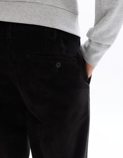 Celio* Black Straight Fit Solid Cotton Men Trousers