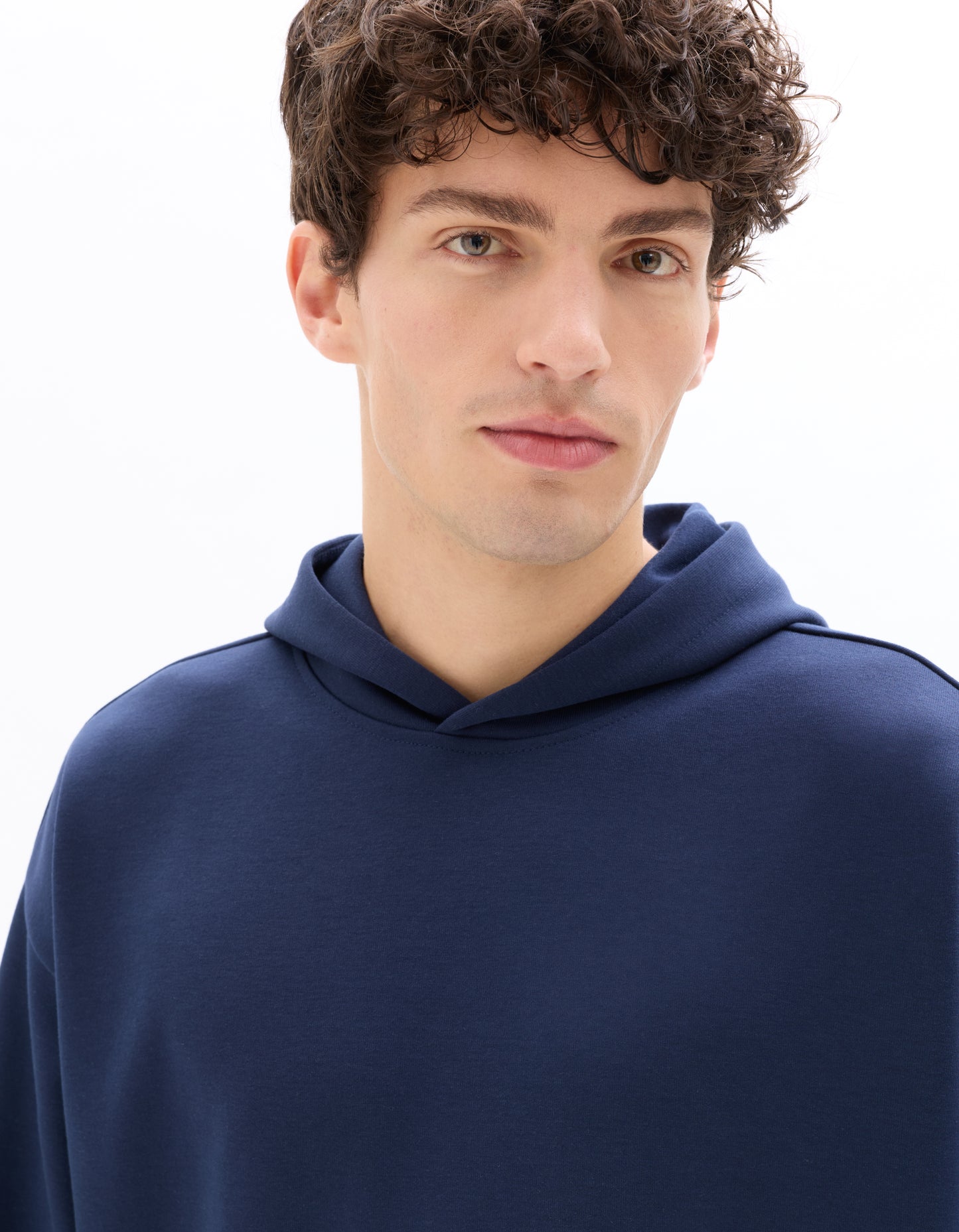 Loose Fit Poly-Cotton Solid Hooded Sweatshirts