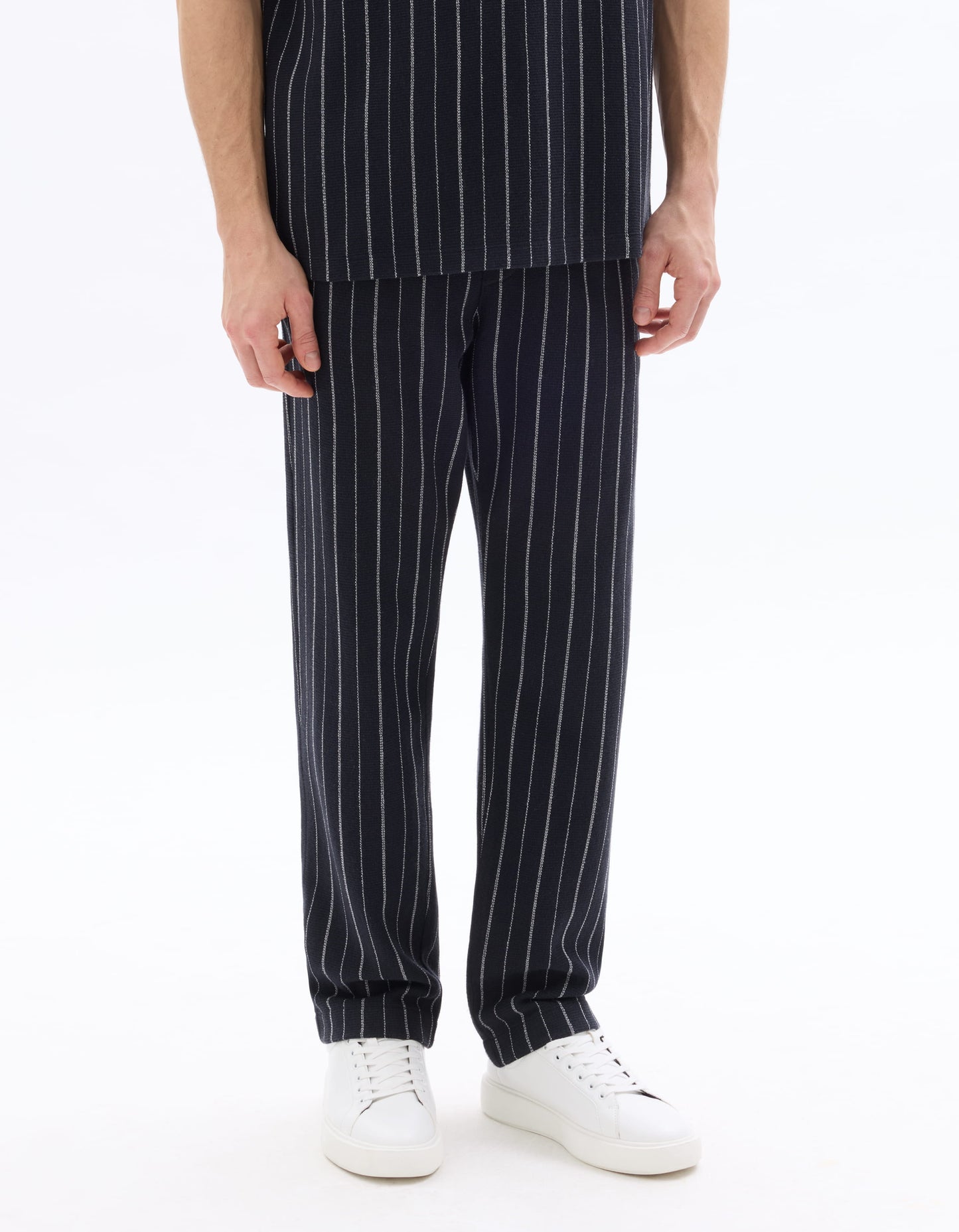 Celio Mens Navy Solid Loose Fit Polyester Casual Trouser