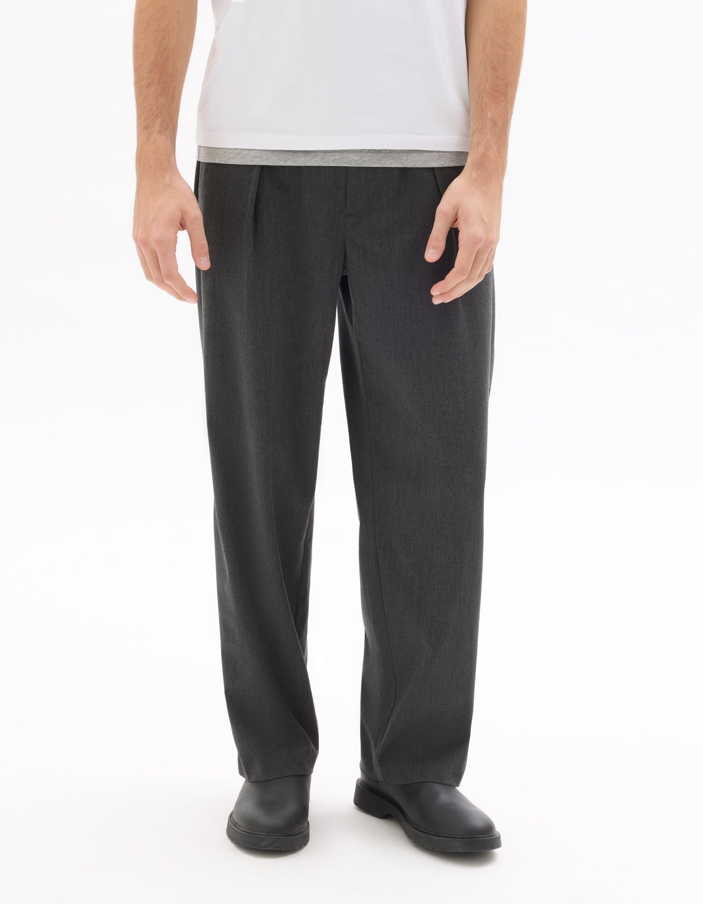 Celio Solid Loose Fit Poly-Blend Grey Trousers