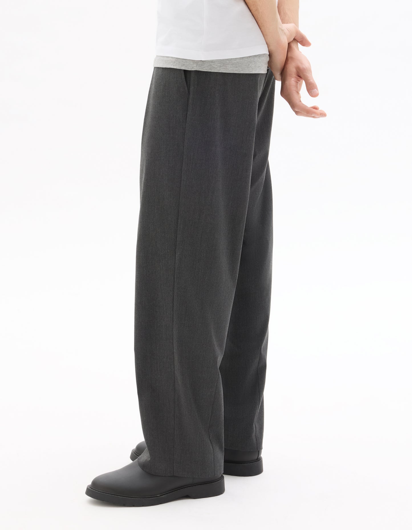 Celio Solid Loose Fit Poly-Blend Grey Trousers