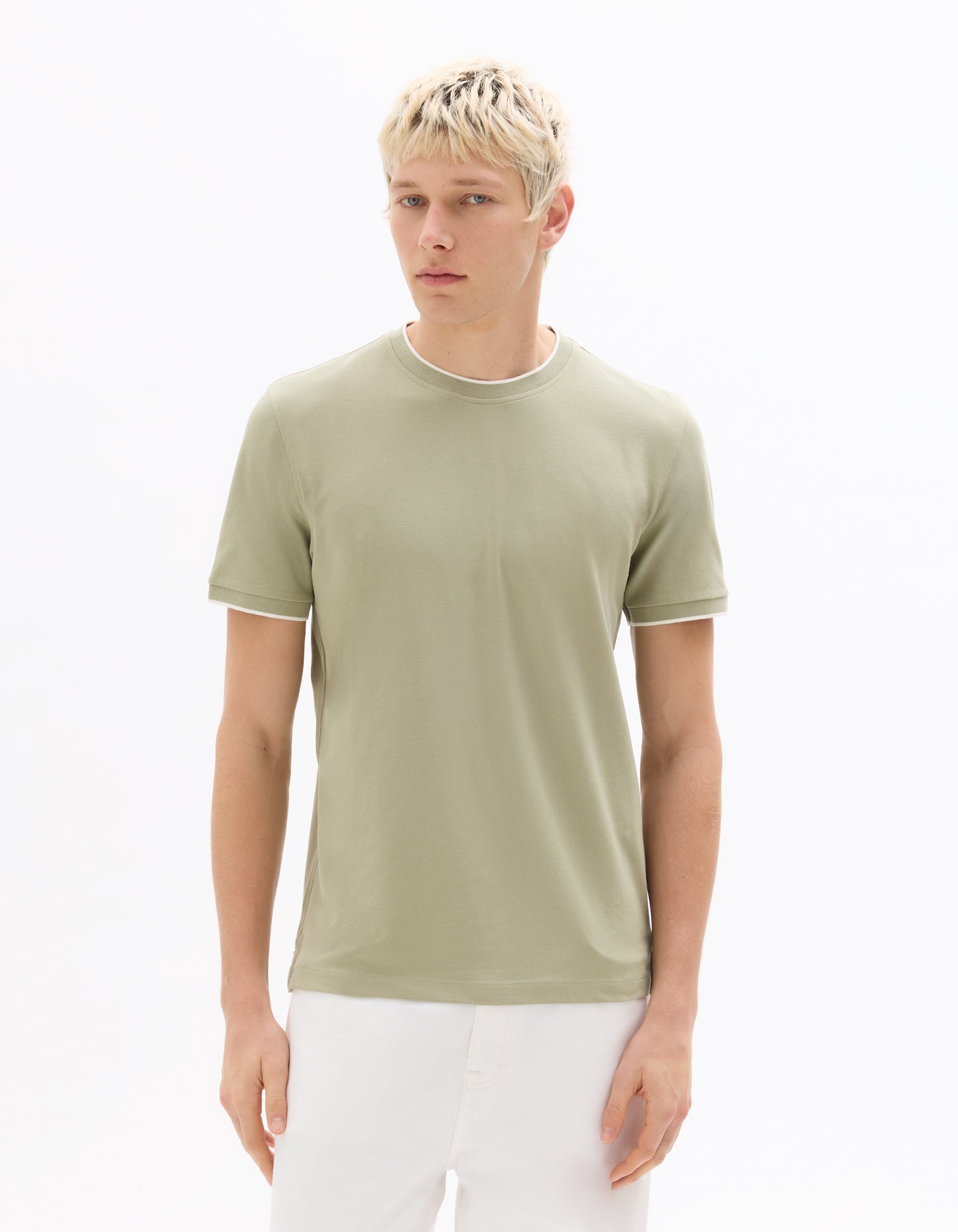 Celio Solid Regular Fit Cotton Green Tshirts