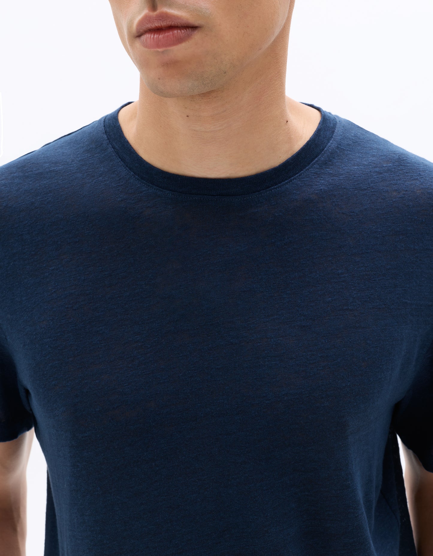 Celio Mens Blue Solid Regular Fit Linen T-Shirts