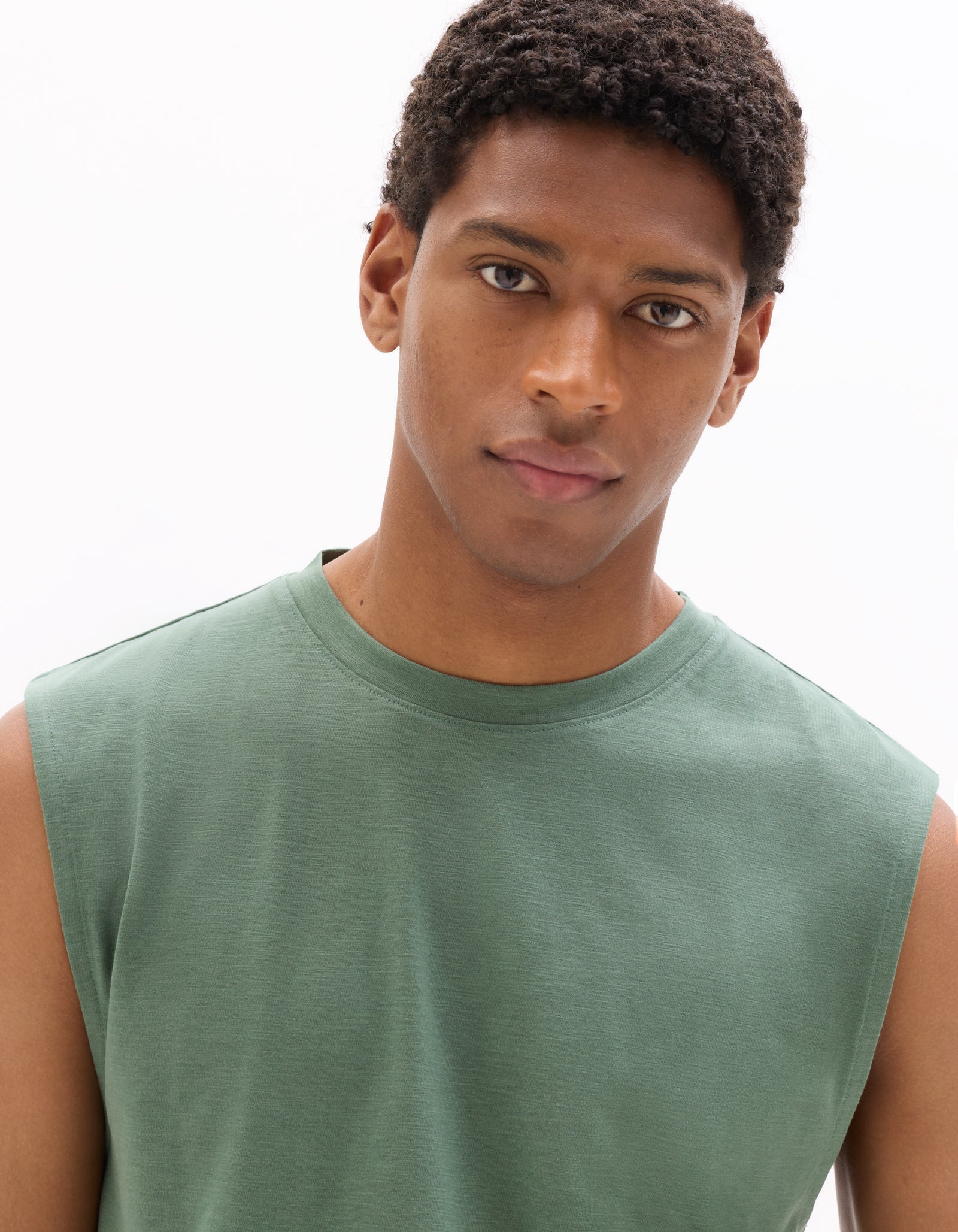 Regular Fit Poly-Cotton Solid Crew Neck T-Shirts