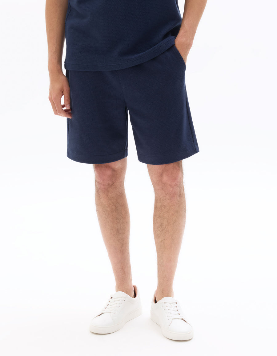 Bermuda Fit 100% Cotton Solid Bermuda