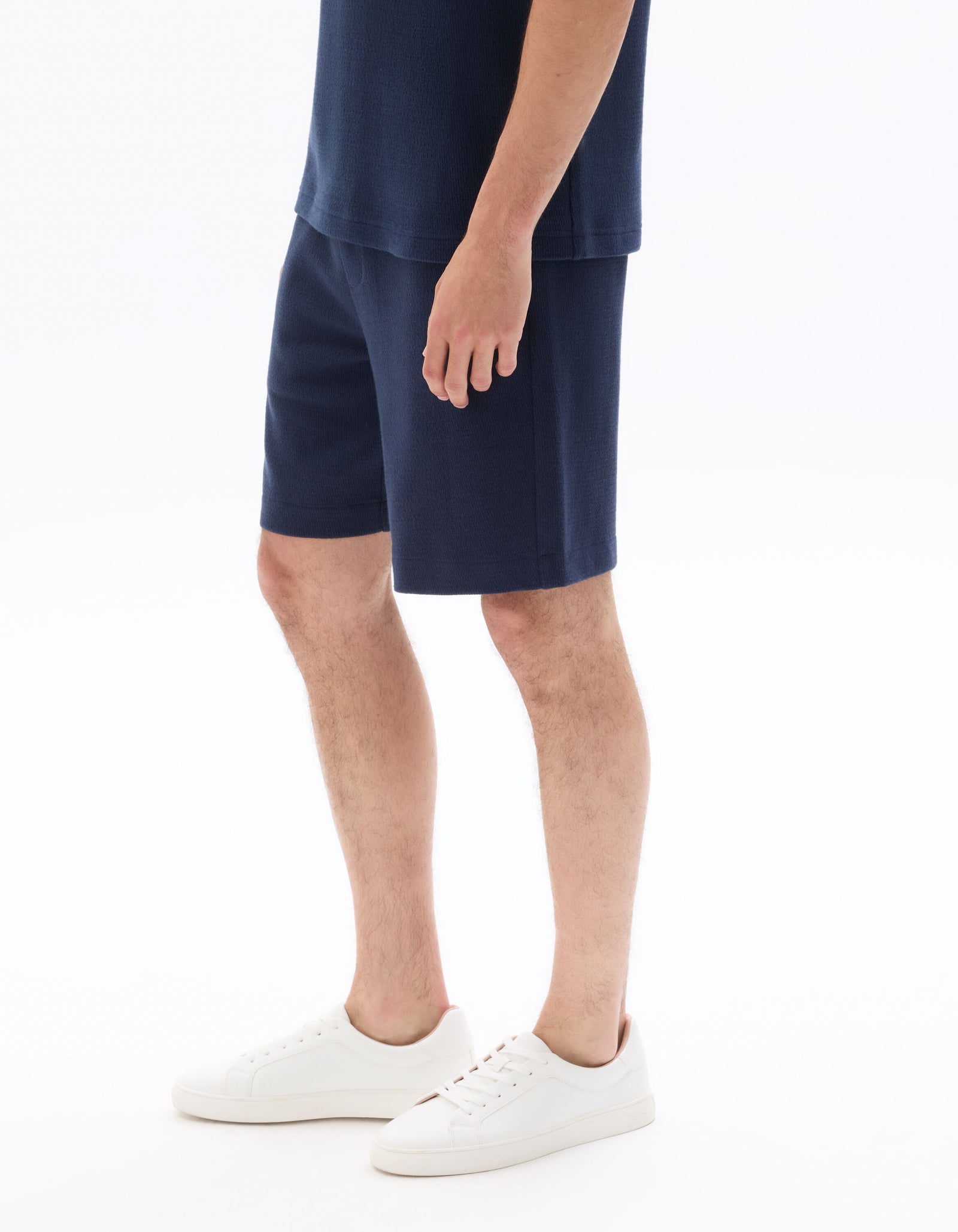 Bermuda Fit 100% Cotton Solid Bermuda