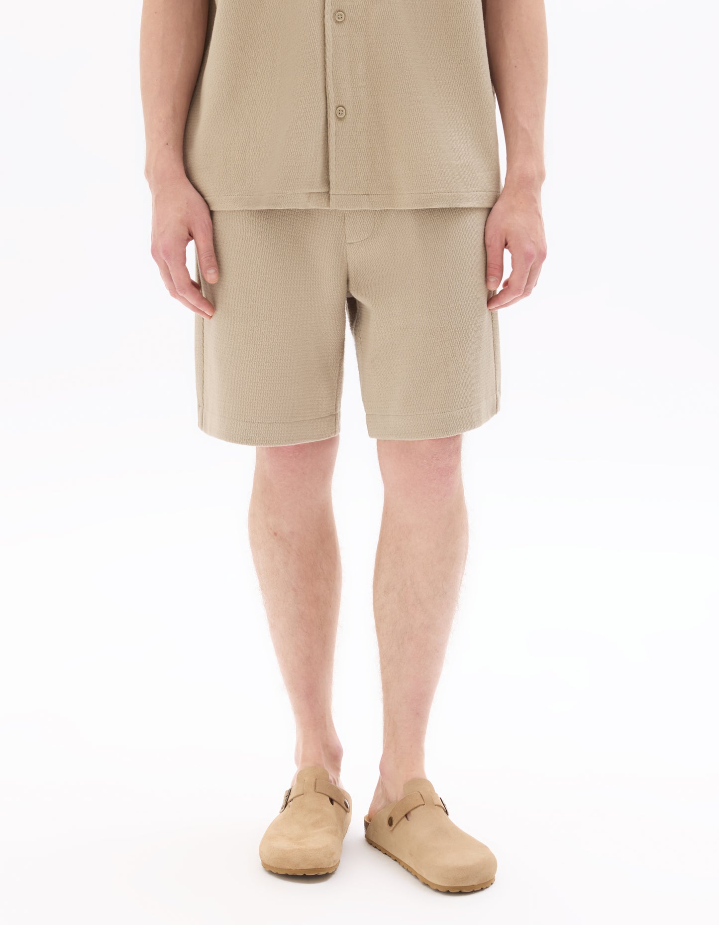 Bermuda Fit 100% Cotton Solid Bermuda
