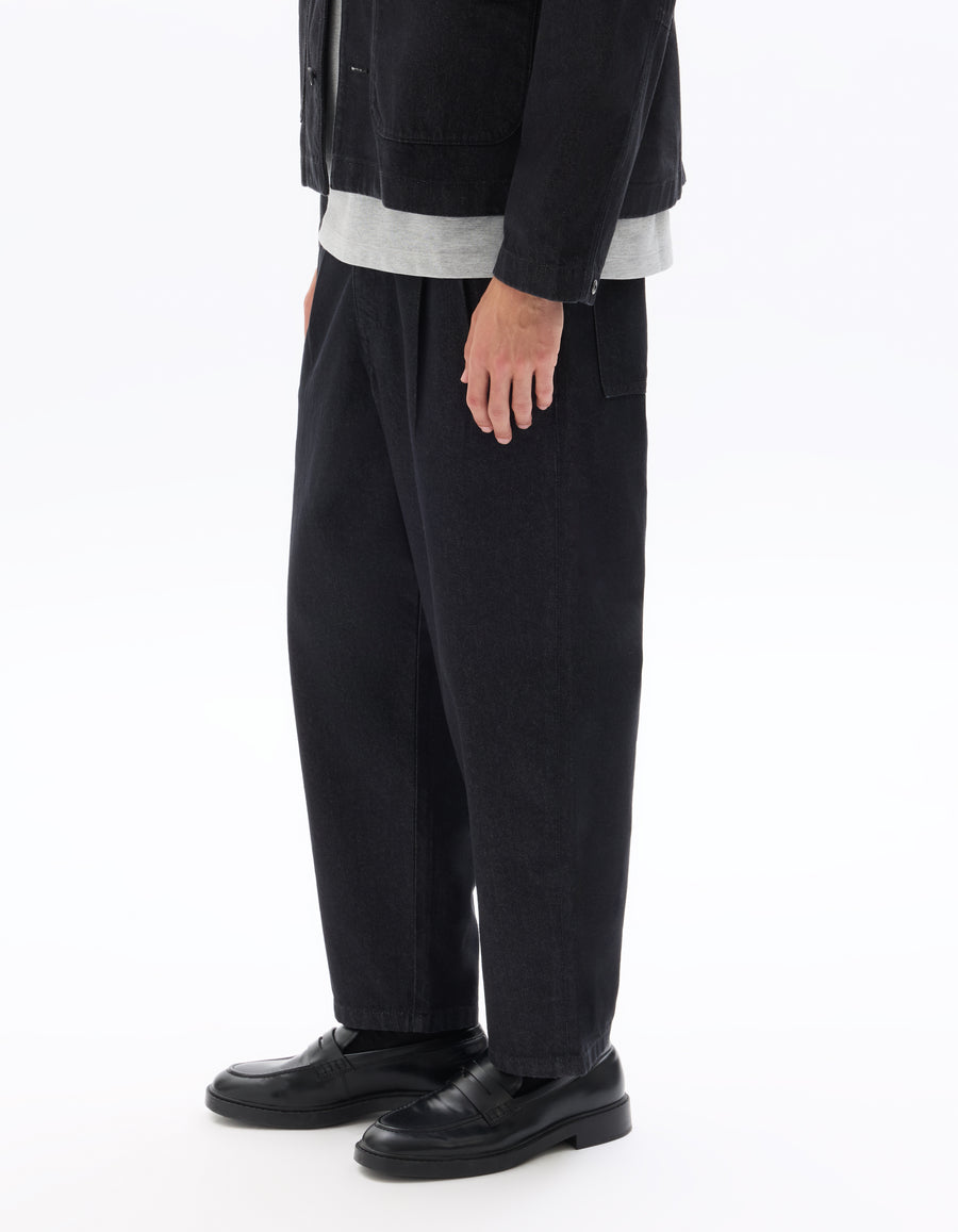 Carrot Fit 100% Cotton Solid  Jeans - Black