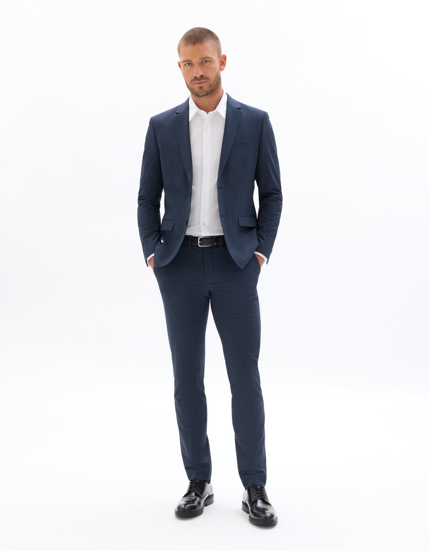 Regular Fit 100% Cotton Solid Spread collar Shirts