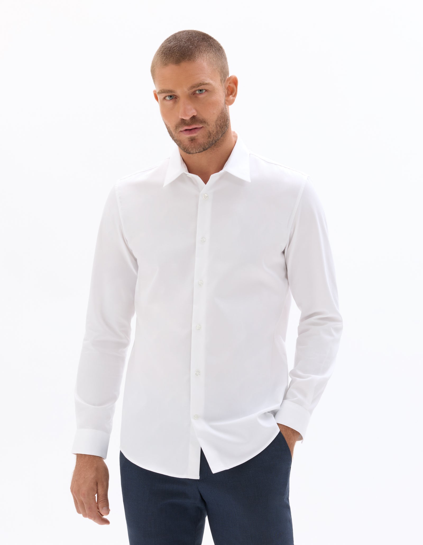 Regular Fit 100% Cotton Solid Spread collar Shirts