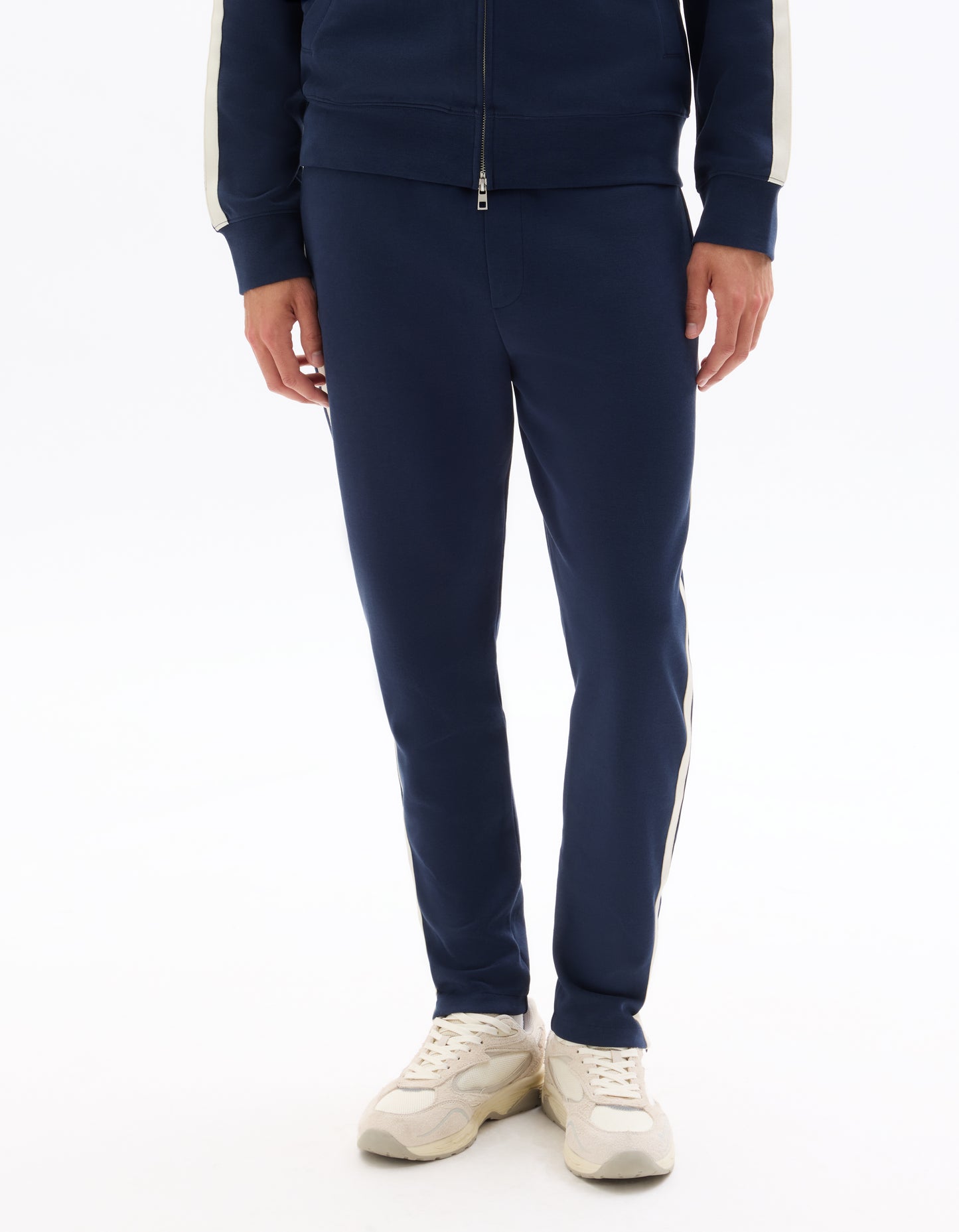 Slim Fit Poly-Cotton Solid Casual Trouser