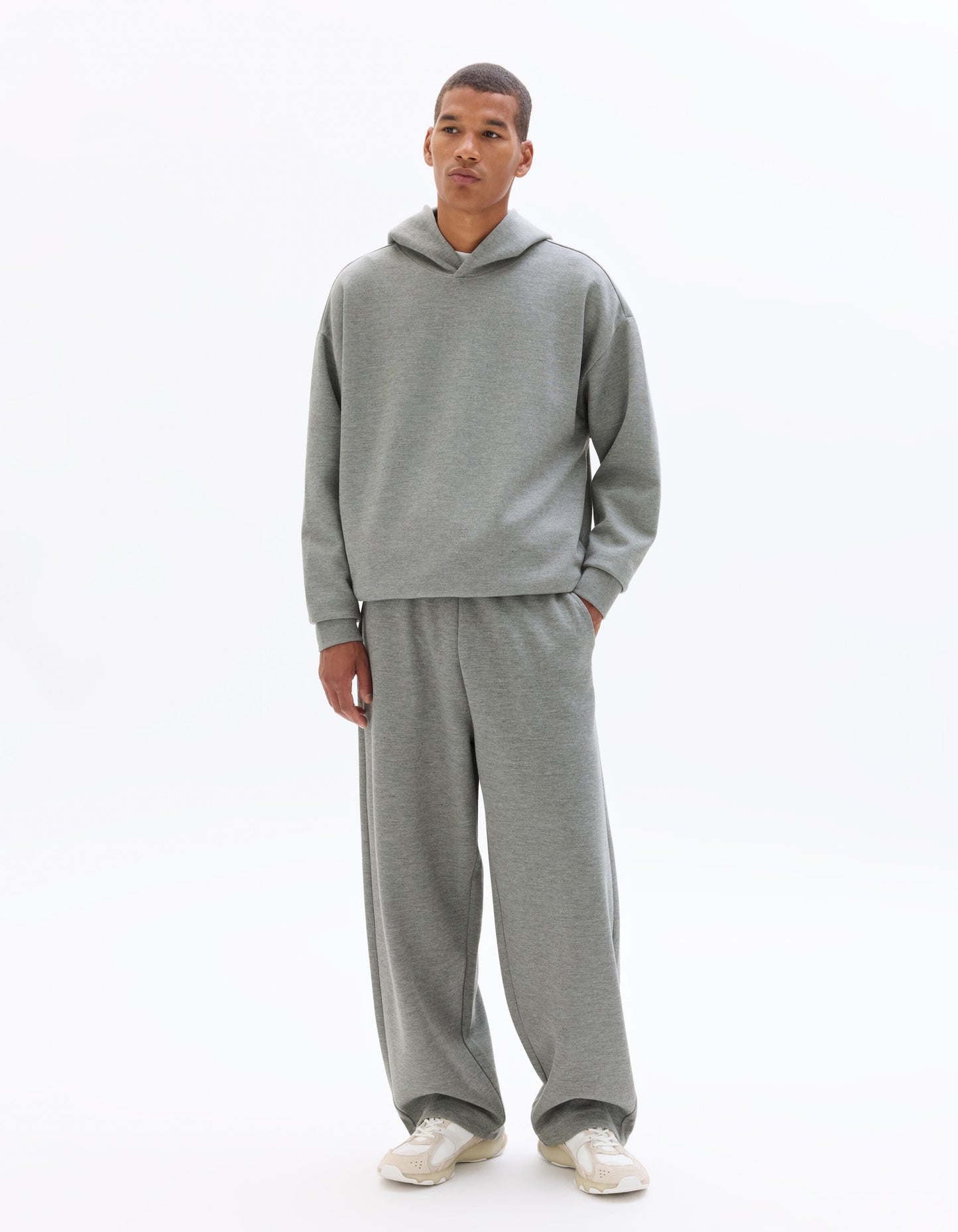 Loose Fit Poly-Cotton Solid Casual Trouser