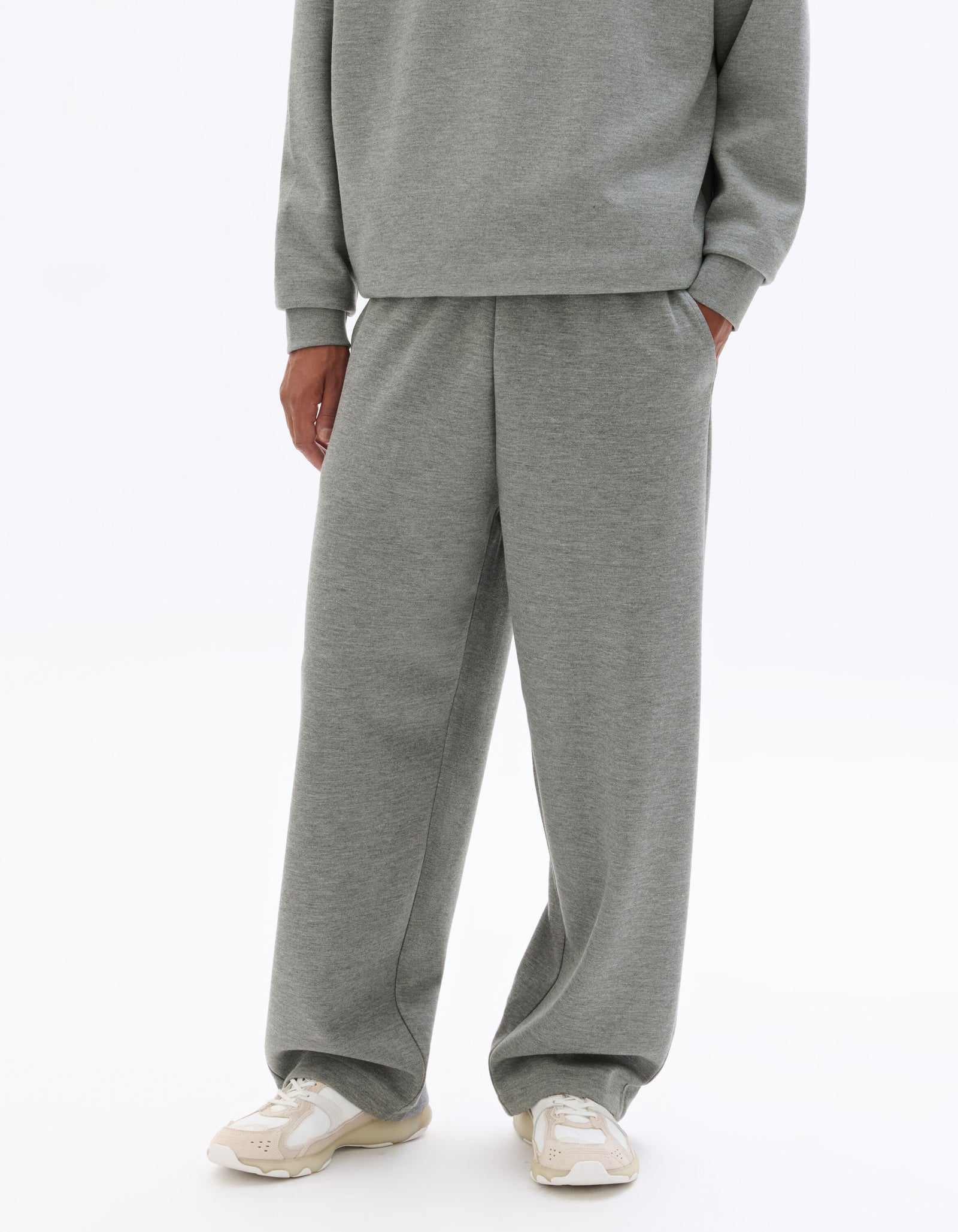 Loose Fit Poly-Cotton Solid Casual Trouser