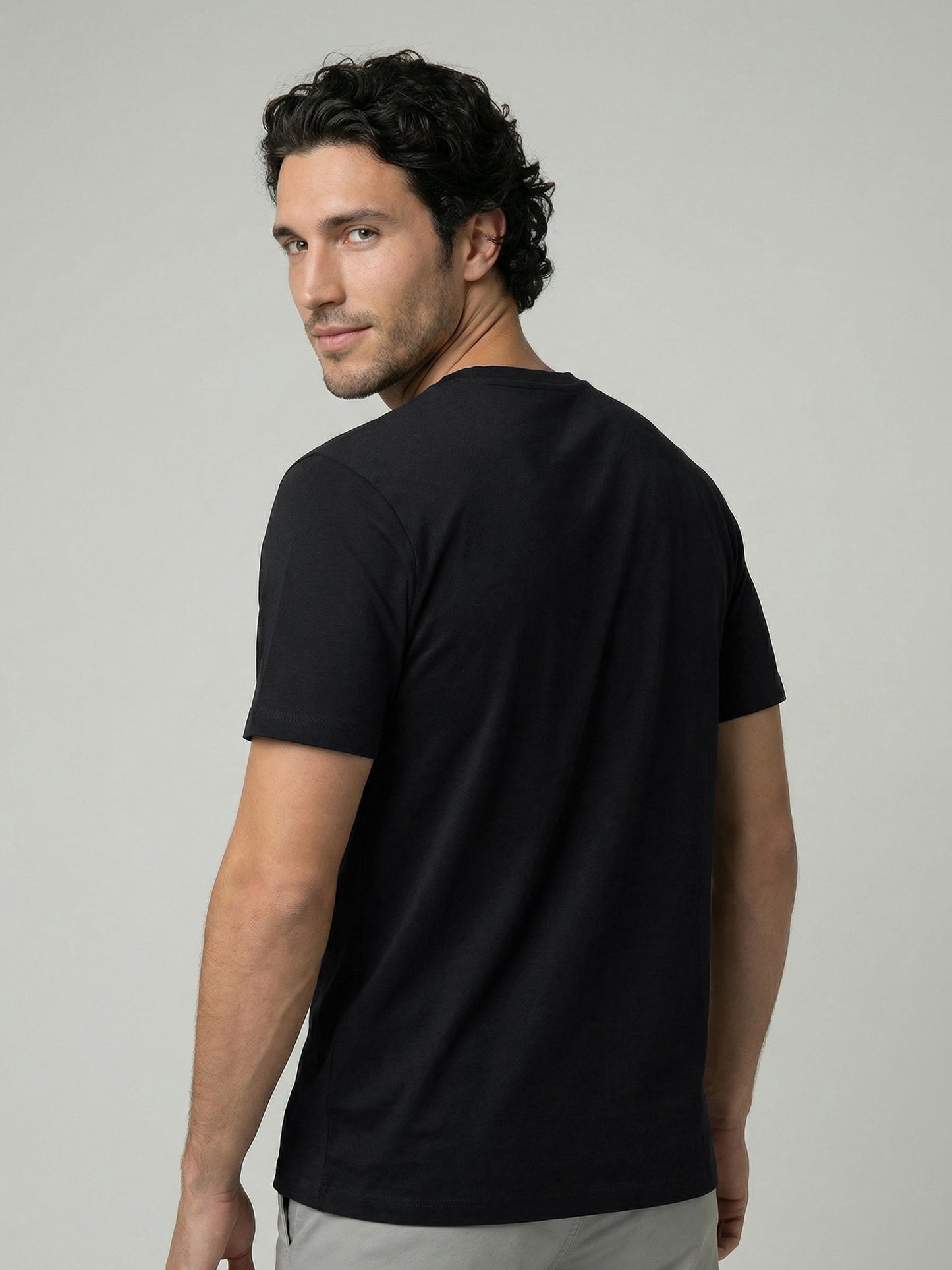 Celio Mens Black Solid Slim Fit Cotton T-Shirts