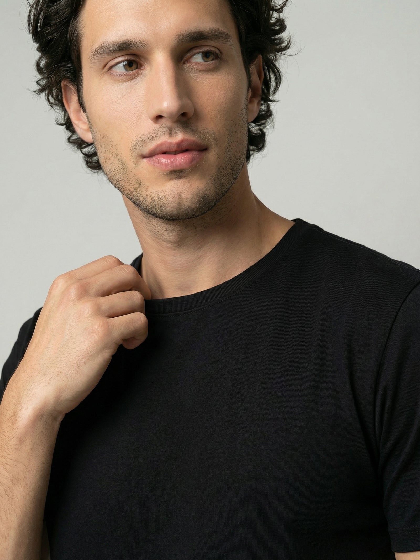 Celio Mens Black Solid Slim Fit Cotton T-Shirts