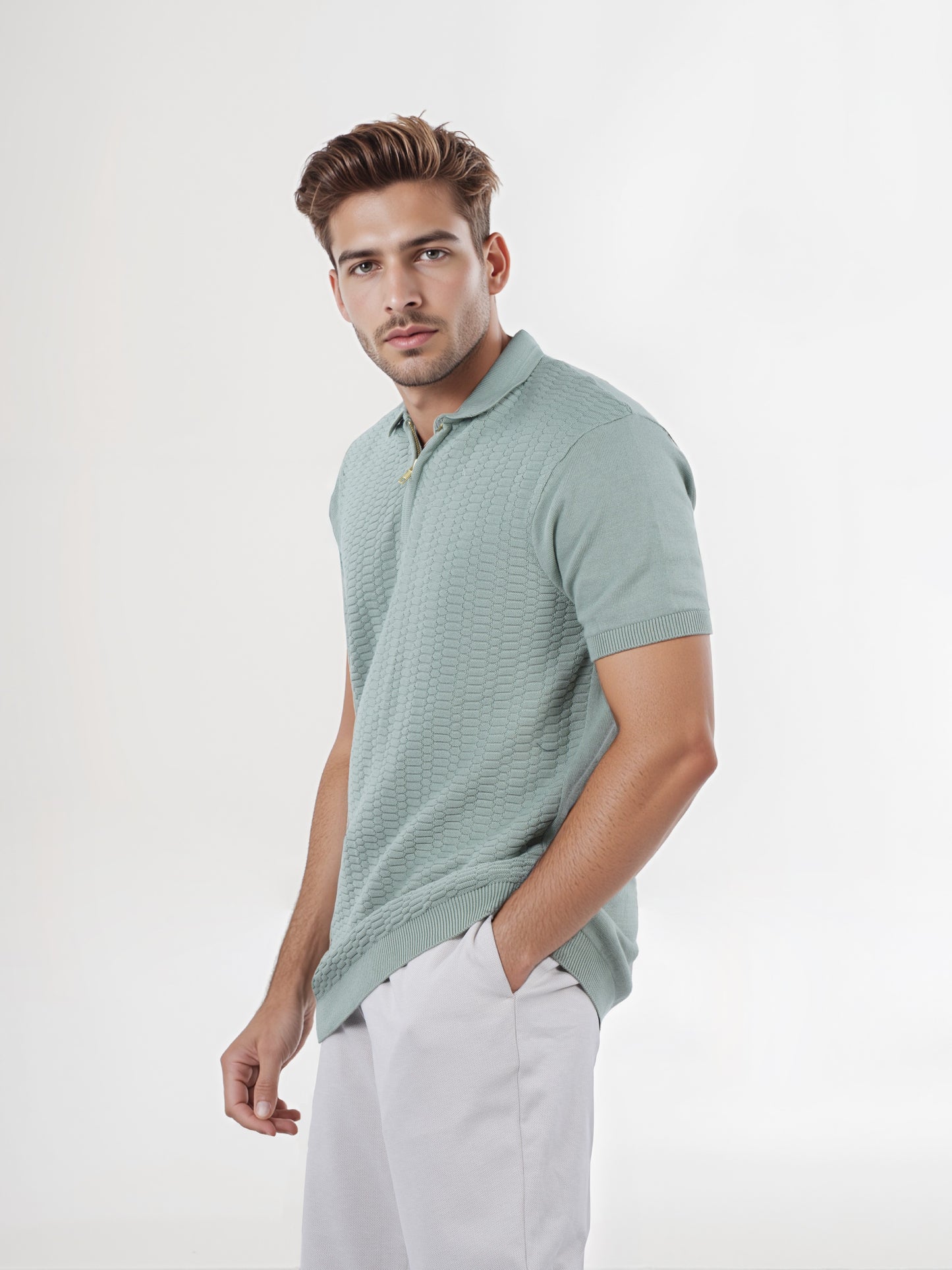 Celio* Men Green Solid Regular Fit Cotton T-Shirt