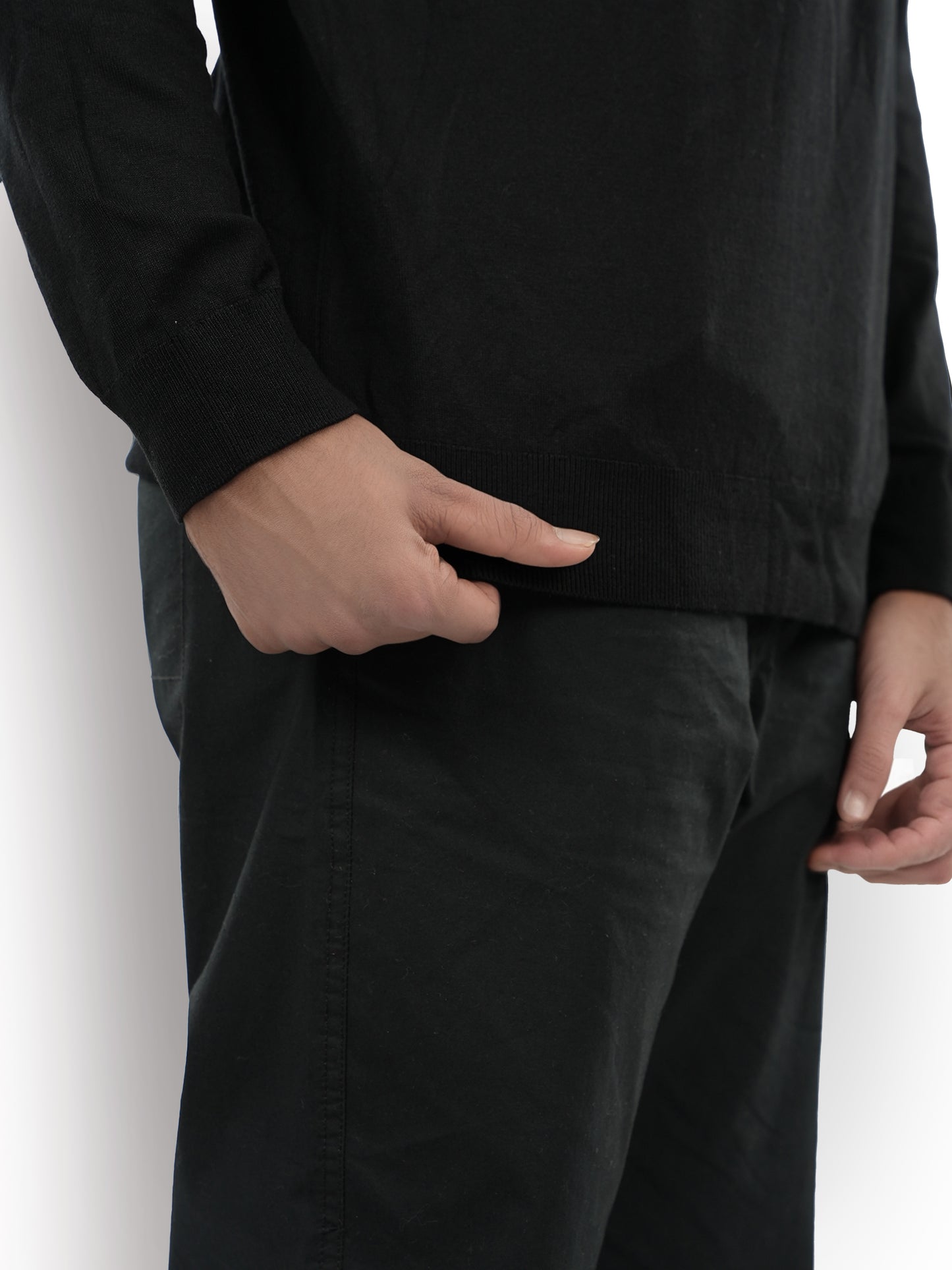 Black Solid Viscose Sweater