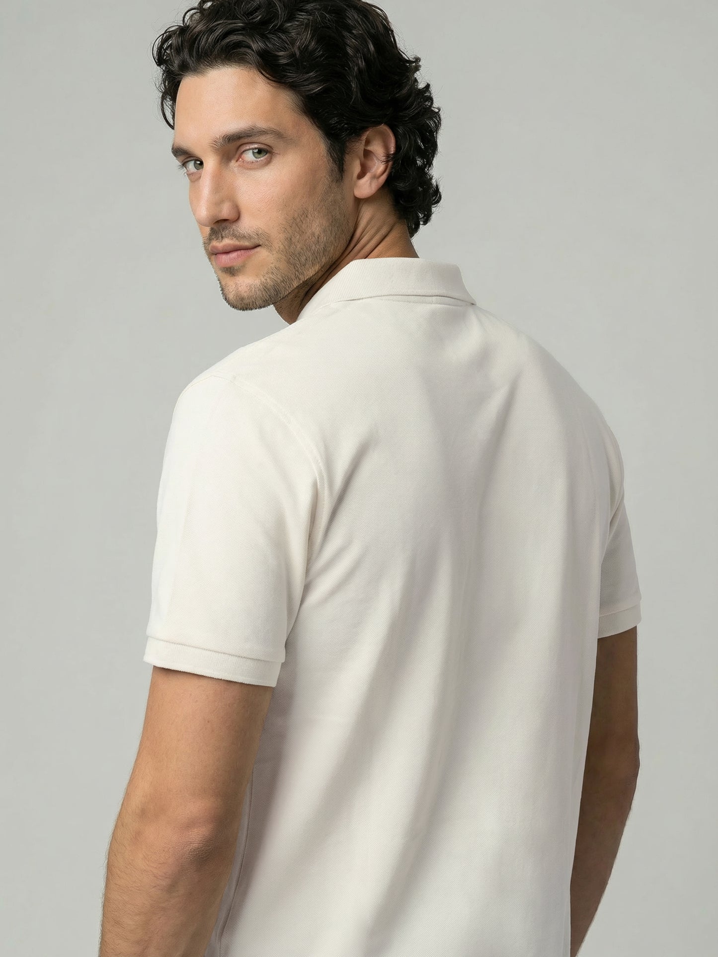 Celio Mens White Solid Slim Fit Cotton T-Shirts