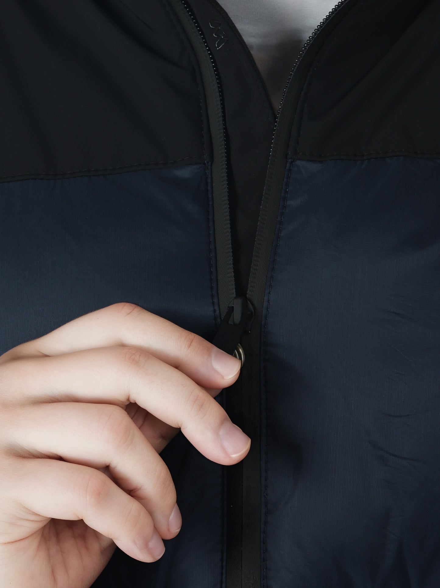 Chamonix - Navy Blue Solid Polyamide Jacket