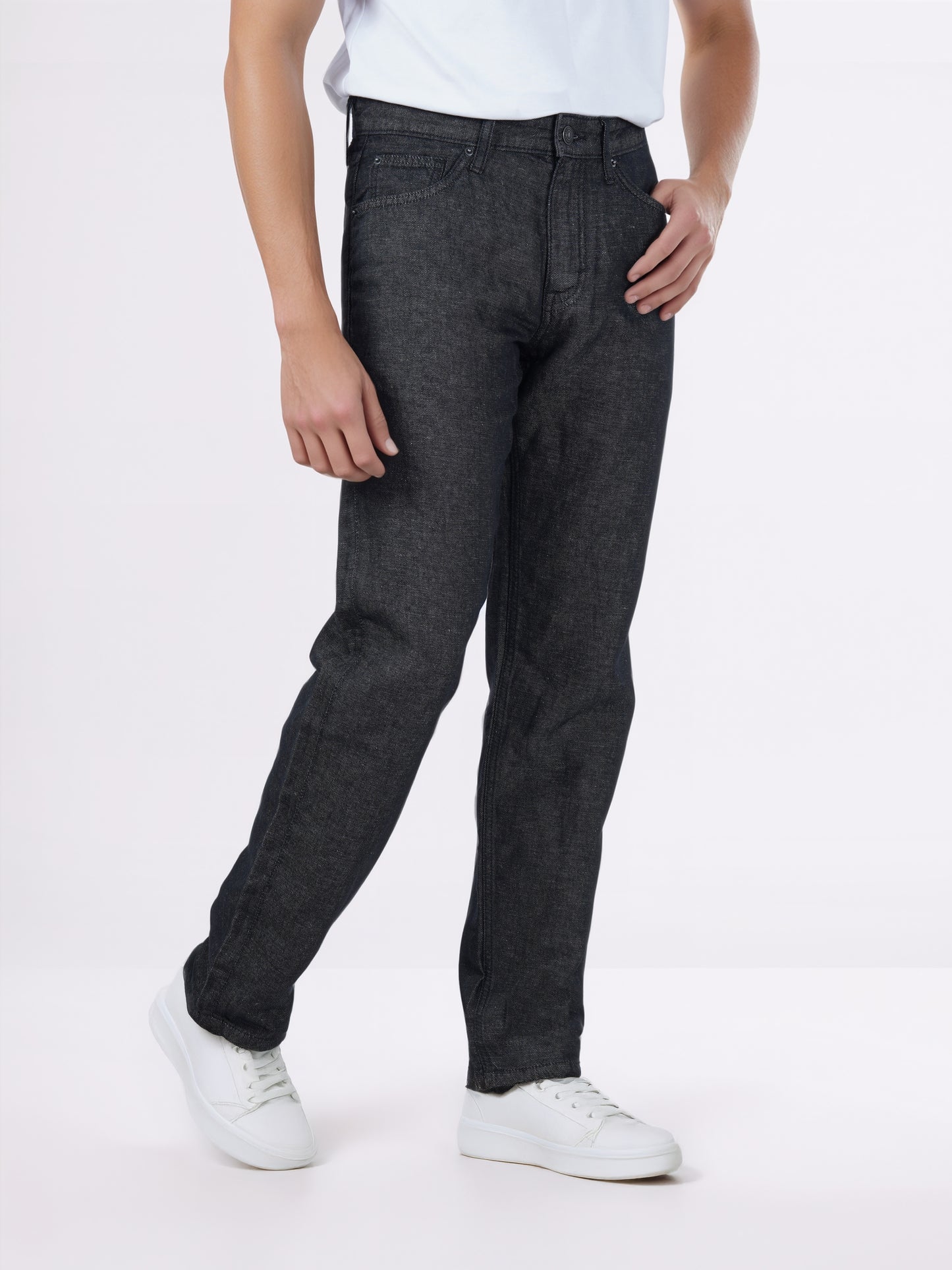 Celio* Men Black Solid Straight Fit Cotton-Linen-Blend Jeans