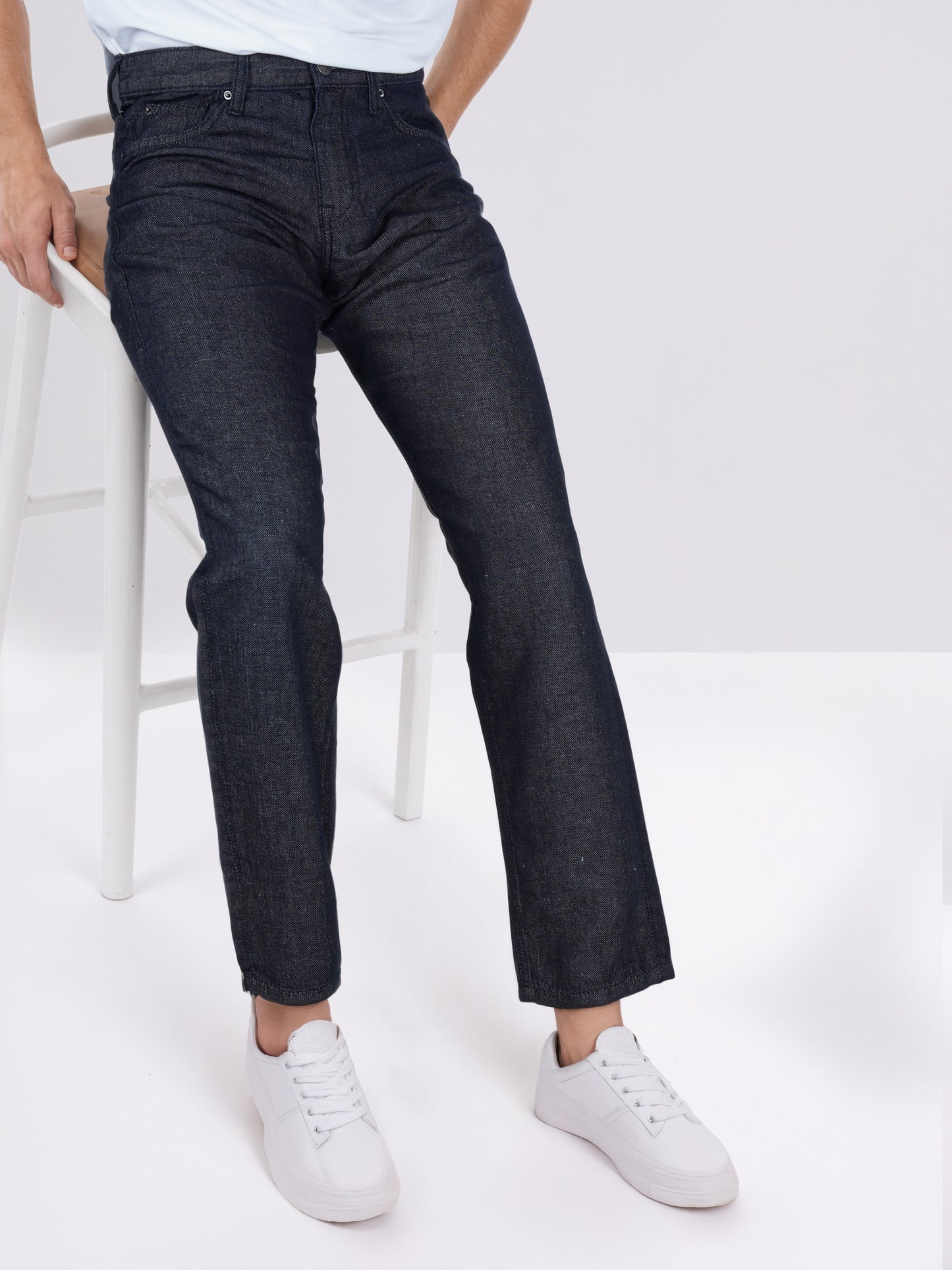 Celio* Men Black Solid Straight Fit Cotton-Linen-Blend Jeans