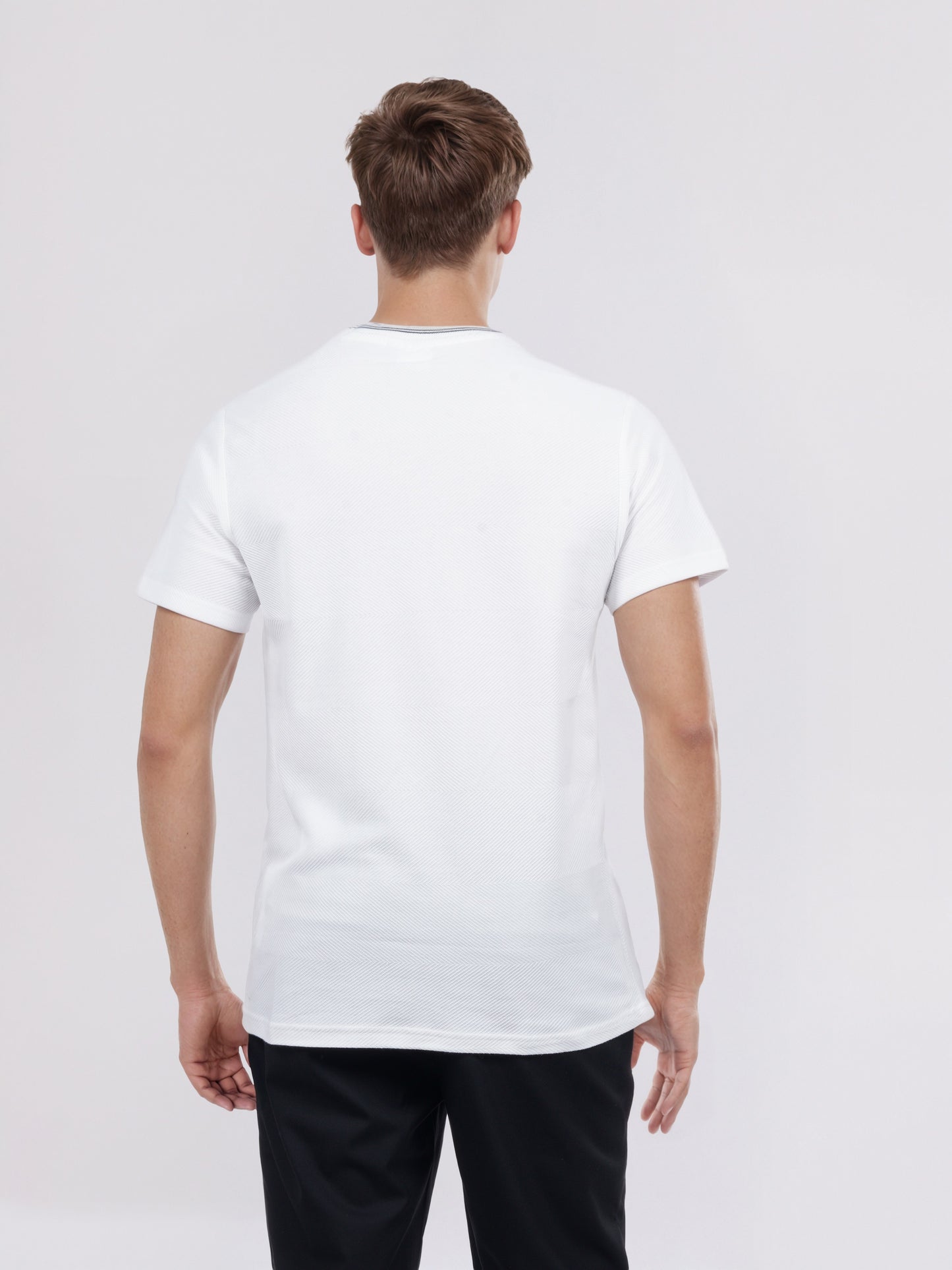 Celio* Men White Solid Regular Fit Cotton T-Shirt