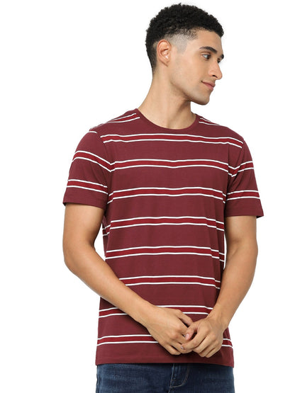 Celio Men Burgundy Striped Regular Fit Cotton T-Shirts