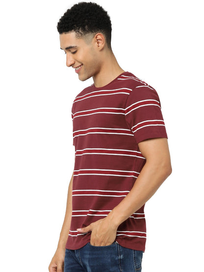 Celio Men Burgundy Striped Regular Fit Cotton T-Shirts
