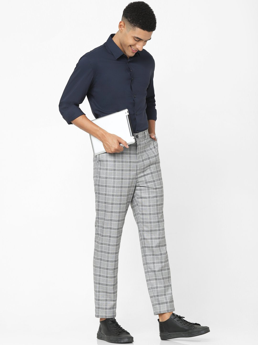 Celio* Men Grey Checked Slim Fit Viscose-Blend Trousers