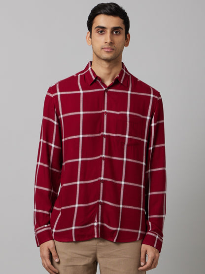 Celio Men Red Checked Regular Fit Viscose Shirts