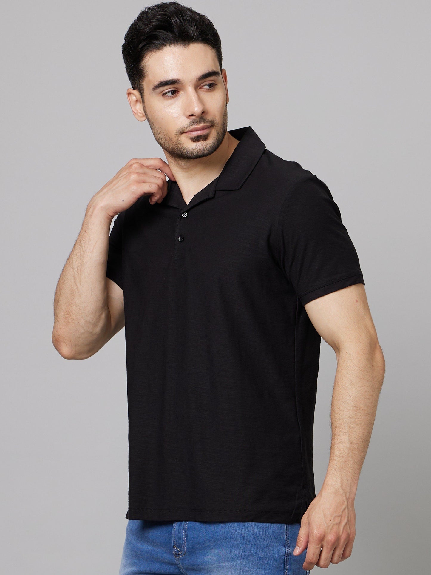 Celio Men Black Solid Slim Fit Cotton T-Shirts
