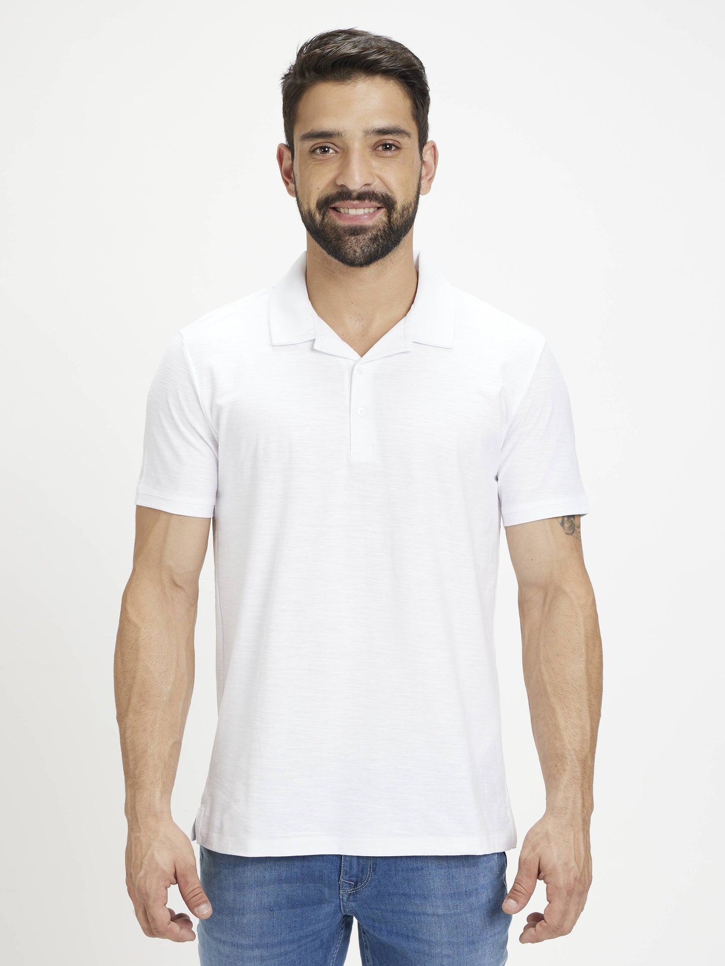 Celio Men White Solid Slim Fit Cotton T-Shirts