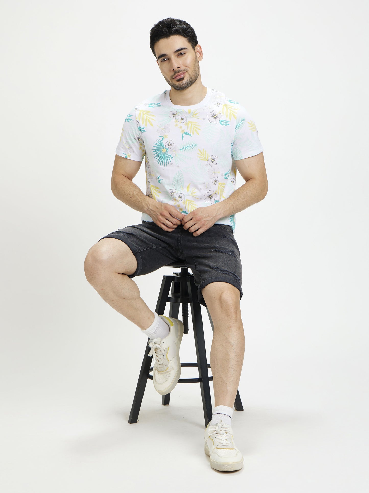 Celio Men White Printed Regular Fit Cotton T-Shirts