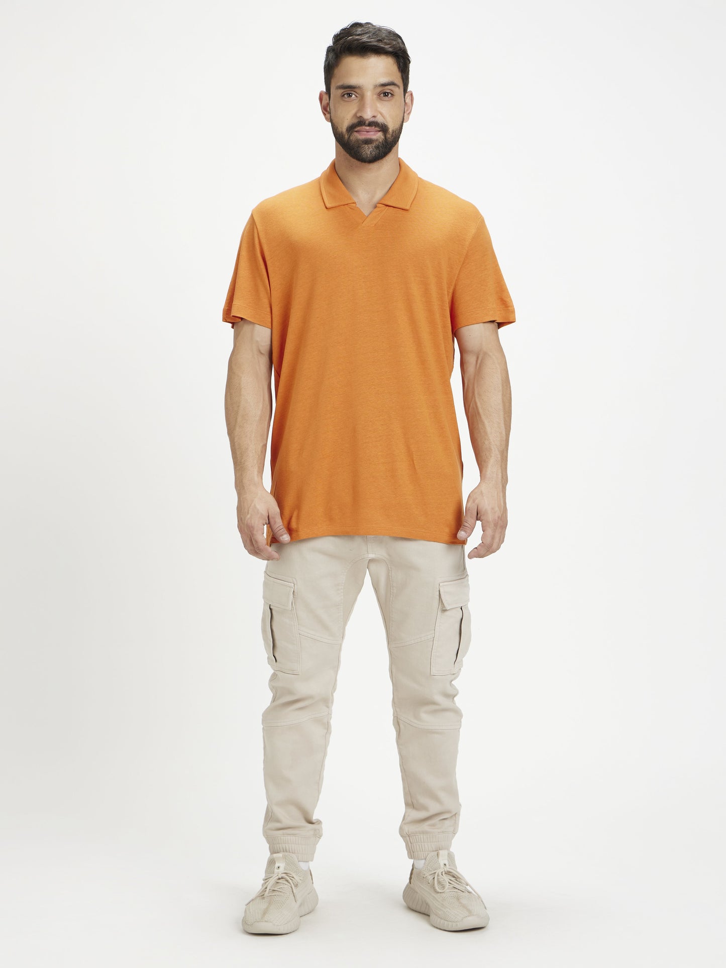 Celio Men Orange Solid Regular Fit Linen T-Shirts