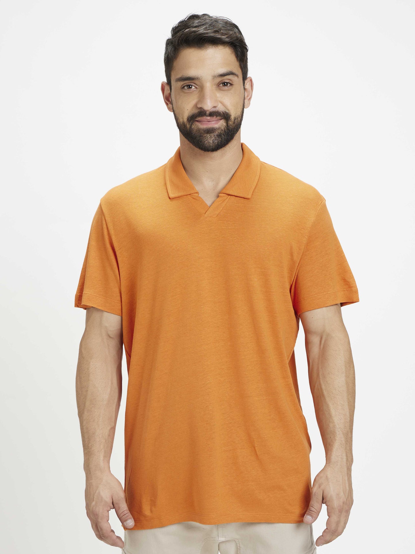 Celio Men Orange Solid Regular Fit Linen T-Shirts